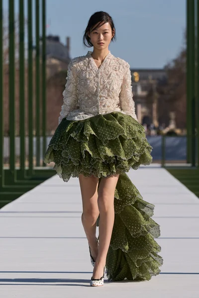 Look 2